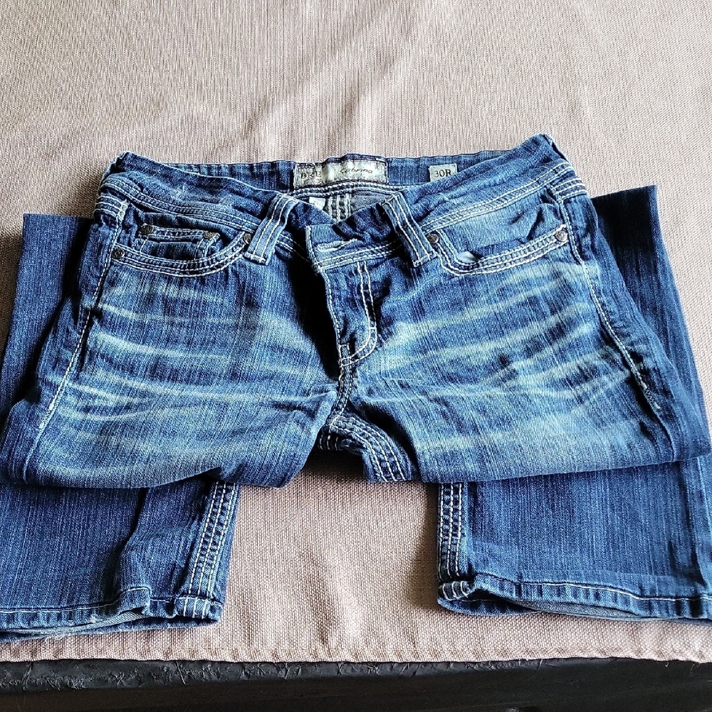 BKE Relaxed Blue Jeans Classic Medium-Wash Denim